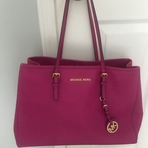 Michael Kors Jet Set Travel Bag